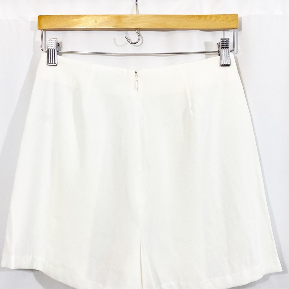 NEW Cupcakes and Cashmere Rummer Lace Up Shorts - Picture 7 of 12